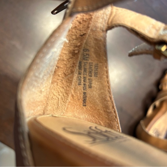 Sofft Tan Leather Sandals with Woven Straps - Picture 5 of 5